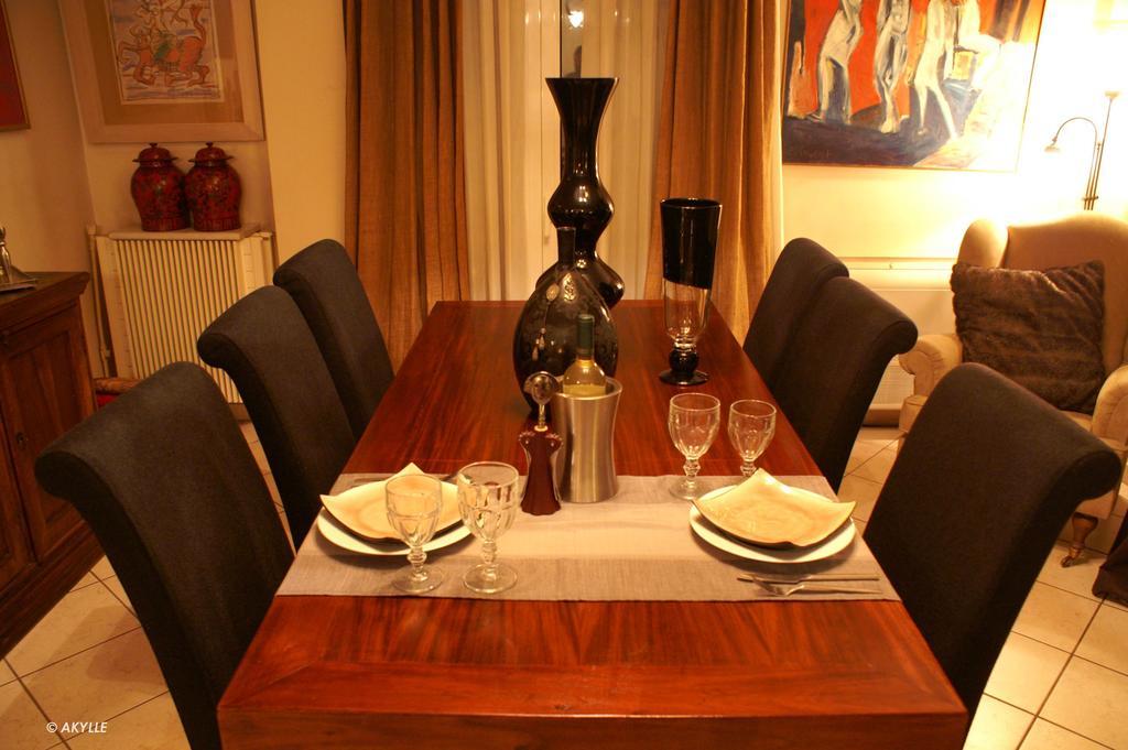 Art House Apartment เอเธนส์ ภายนอก รูปภาพ